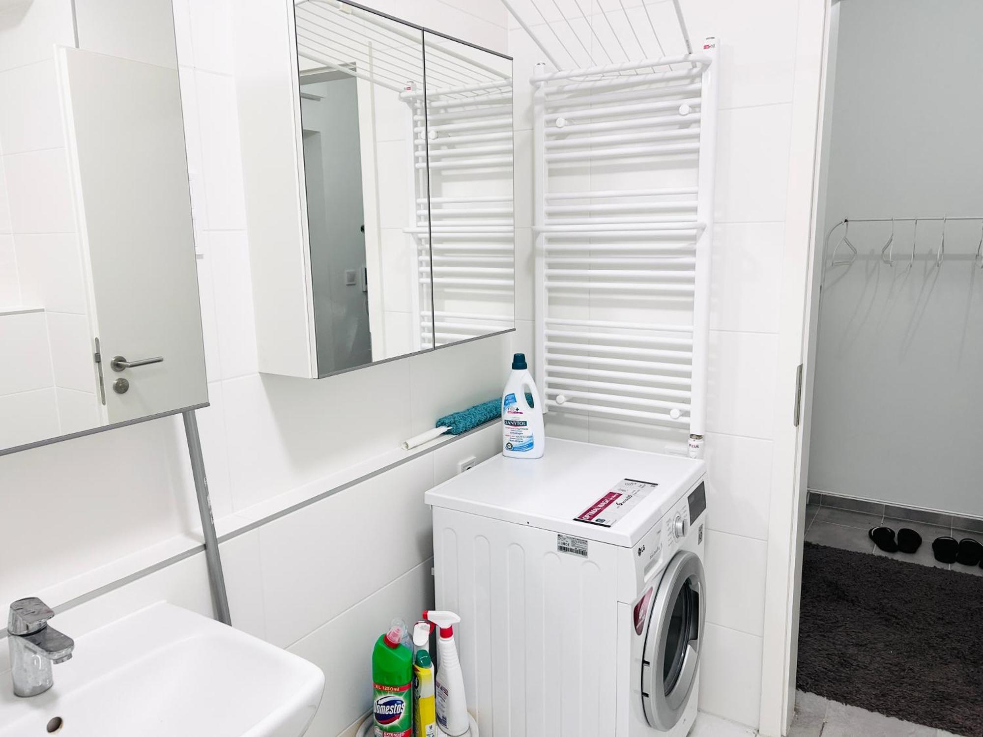New 2022 Family&Friends Downtown Ac 3Br 2Ba Free Parking Big Balcony Near Metro&Train Station Self Check-In Apt 布达佩斯 外观 照片